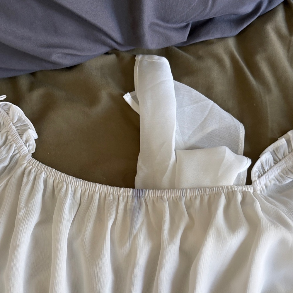 Elegant White Off-Shoulder Kids Dress - Picture 6 of 6